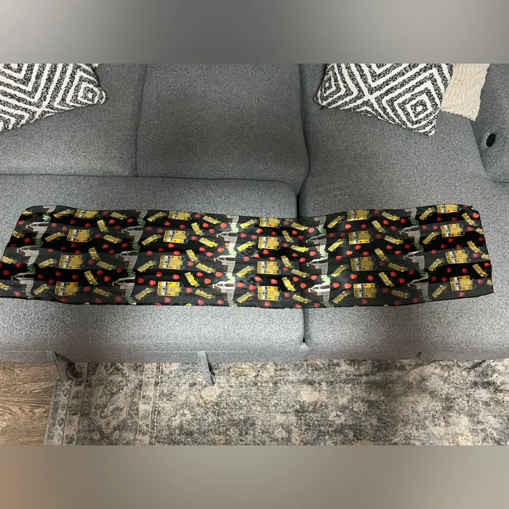 VINTAGE‎ WOMENS SCHOOL TEACHER SCARF